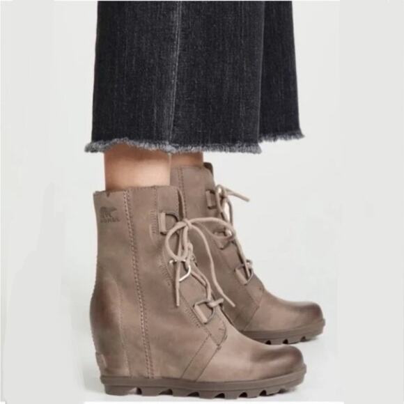 Sorel | Women’s Joan Of Arctic Taupe Tan Lace-Up Boots Wedge Snow Winter Leather - Picture 1 of 9